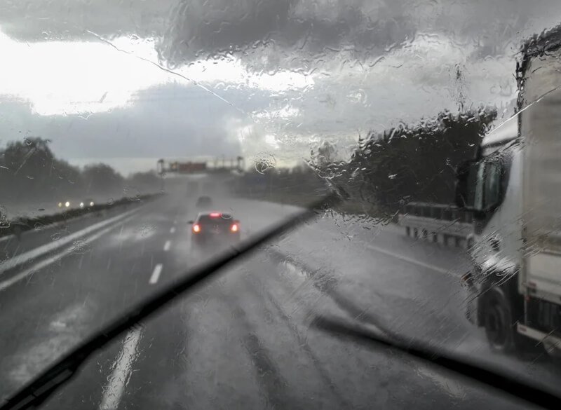 Smart leaders prepare for storms guide cover